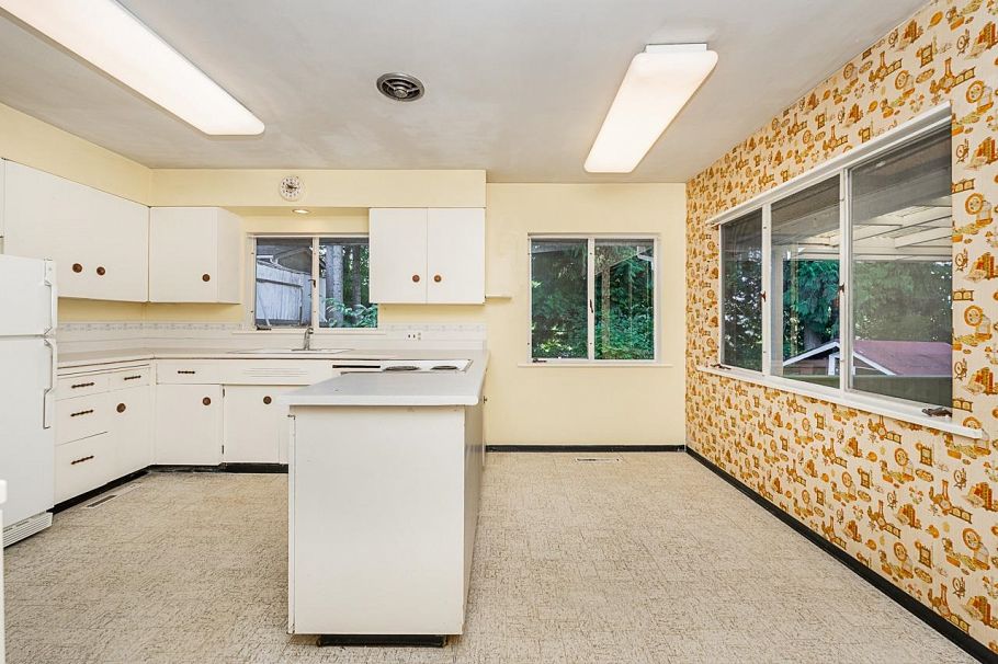 723 Handsworth Road North Vancouver, BC - 11