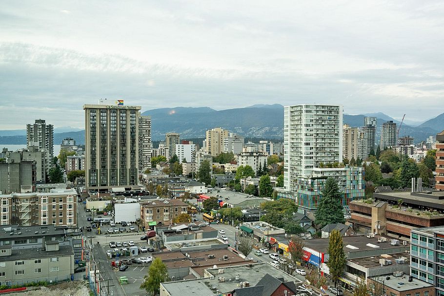 1702 1003 Burnaby Street Vancouver, BC - 2