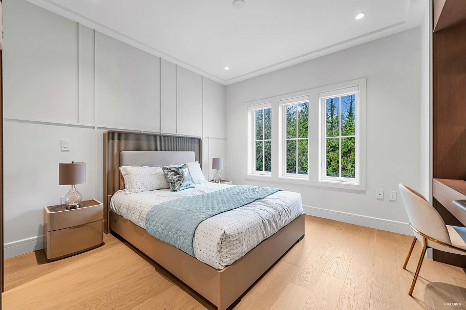 3852 W 50th Avenue Vancouver, BC - 23