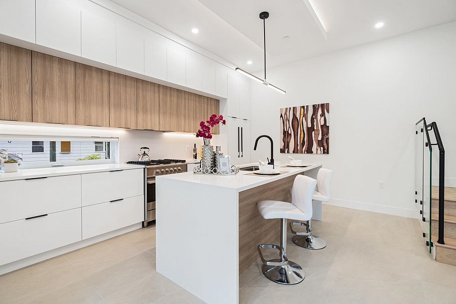 2140 E 20th Avenue Vancouver, BC - 6