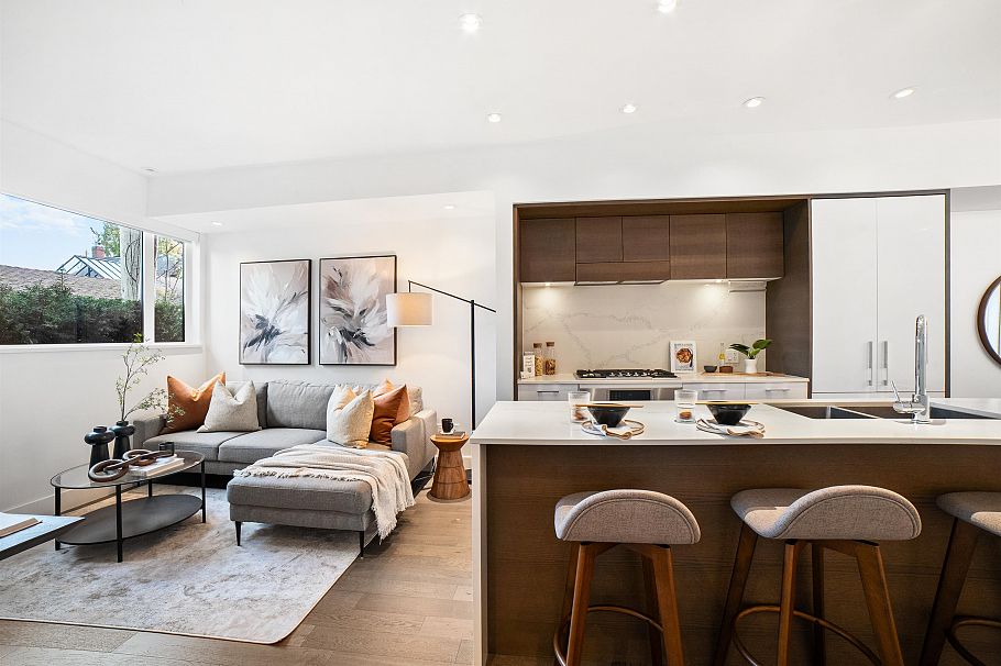 7458 Granville Street Vancouver, BC - 6