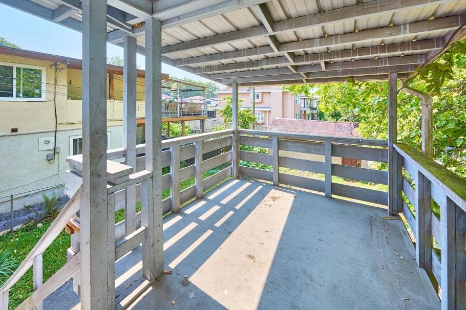 4307 Nanaimo Street Vancouver, BC - 33