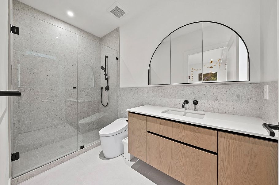 3227 W 35th Avenue Vancouver, BC - 26