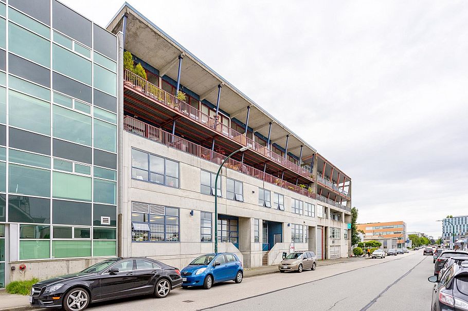 303 128 W 6th Avenue Vancouver, BC - 3