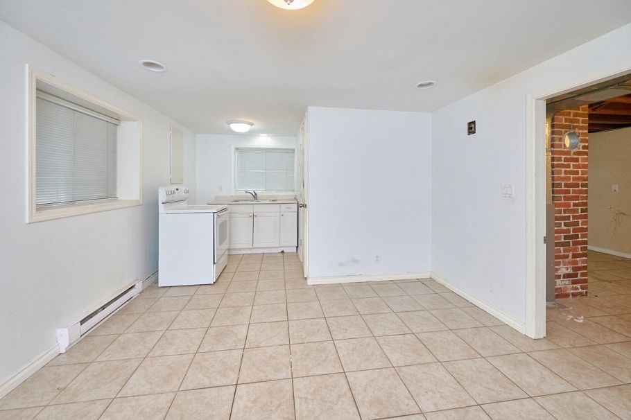 4307 Nanaimo Street Vancouver, BC - 30