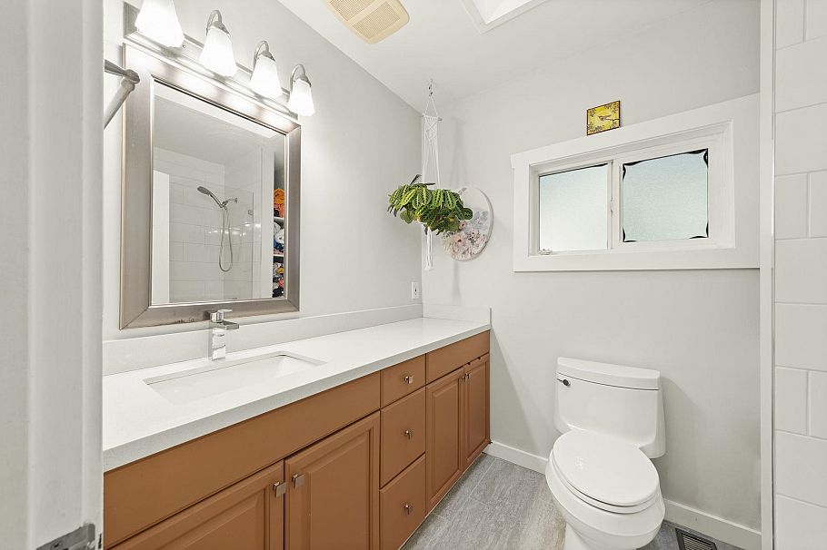 2340 Chesterfield Avenue North Vancouver, BC - 14