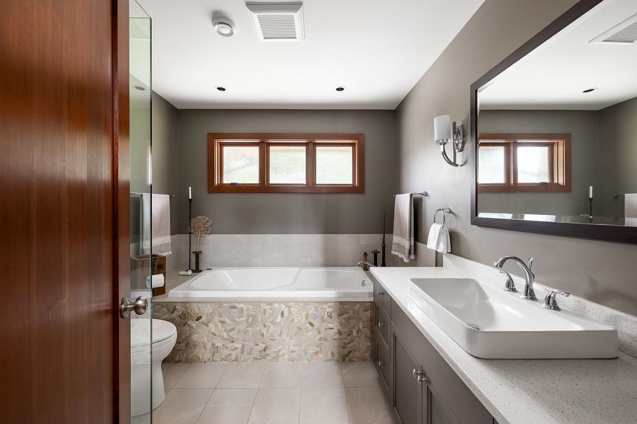 986 Tudor Avenue North Vancouver, BC - 26