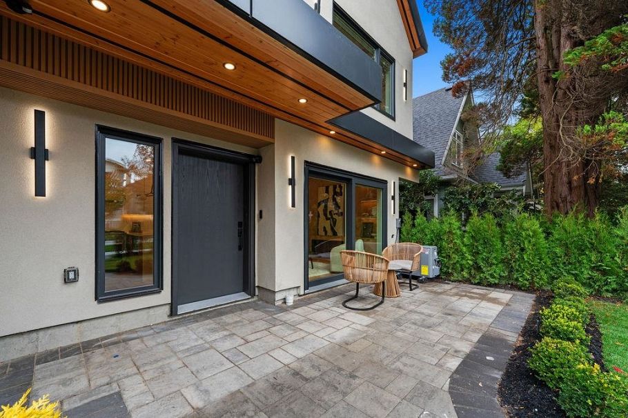 1 4549 W 11th Avenue Vancouver, BC - 3