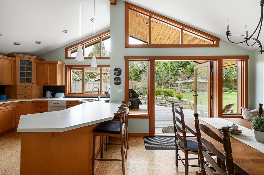 986 Tudor Avenue North Vancouver, BC - 13