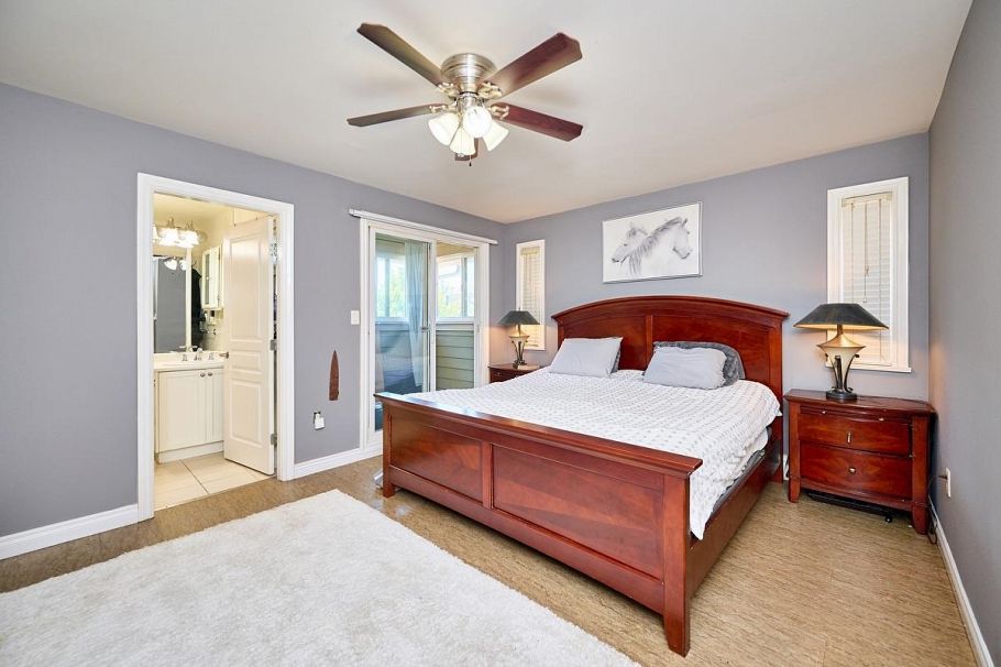 562 W Keith Road North Vancouver, BC - 17