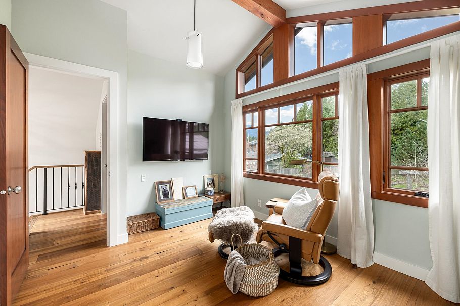 986 Tudor Avenue North Vancouver, BC - 36