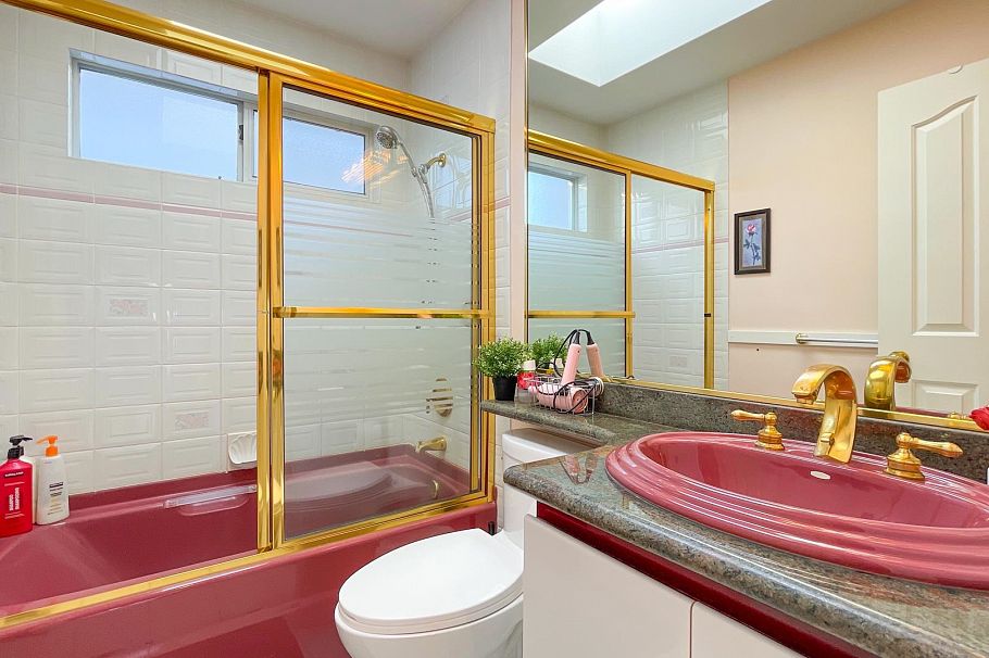 2056 Scarboro Avenue Vancouver, BC - 16