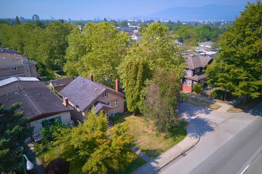 4307 Nanaimo Street Vancouver, BC - 11