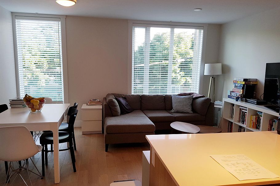 8 531 E 16th Avenue Vancouver, BC - 4