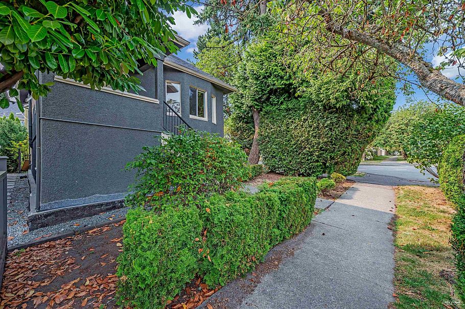 3403 Carolina Street Vancouver, BC - 35