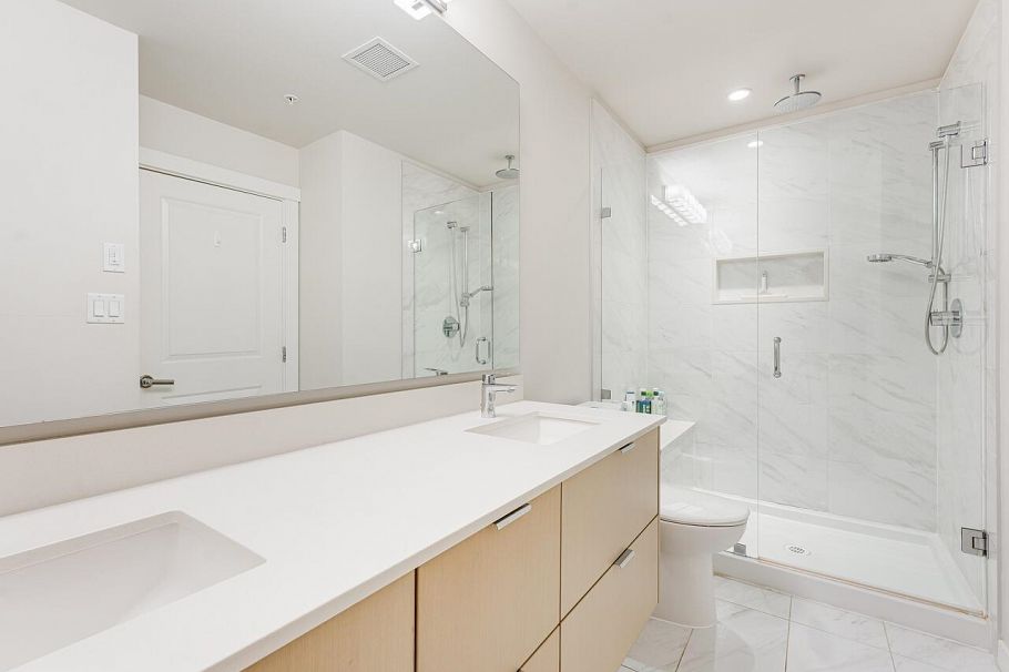 412 255 W 1st Street North Vancouver, BC - 12