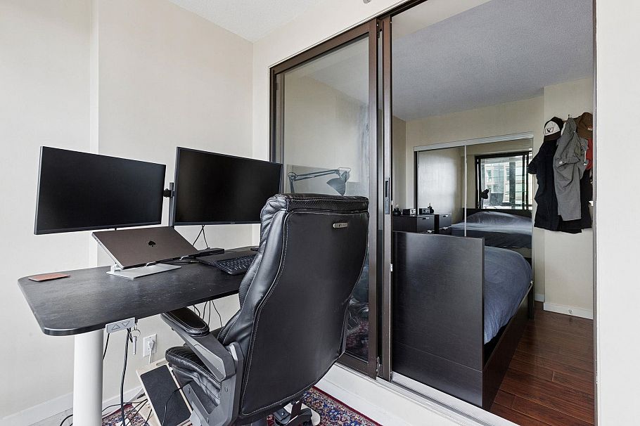 2007 1331 Alberni Street Vancouver, BC - 17