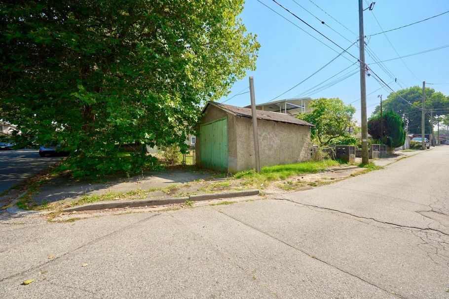 4307 Nanaimo Street Vancouver, BC - 19