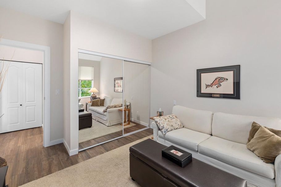 403 678 W Queens Road North Vancouver, BC - 19