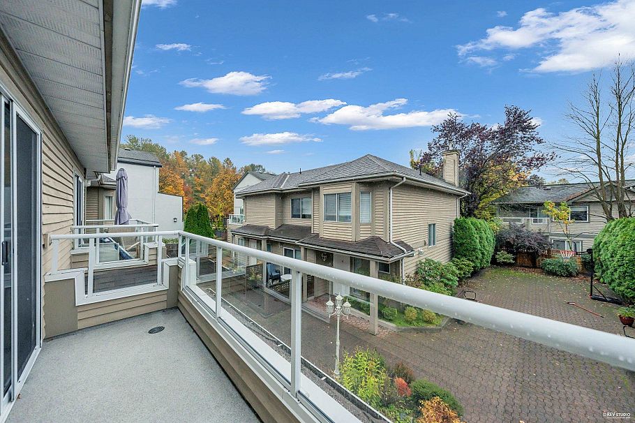 8 815 Tobruck Avenue North Vancouver, BC - 22