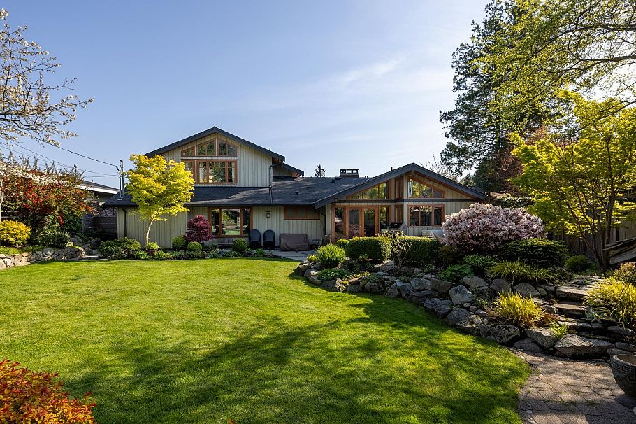 986 Tudor Avenue North Vancouver, BC - 17