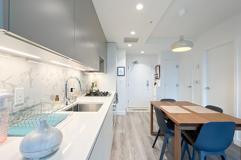 210 8181 Chester Street Vancouver, BC - 1