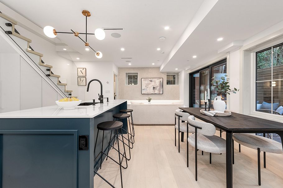 2 365 E 33rd Avenue Vancouver, BC - 4