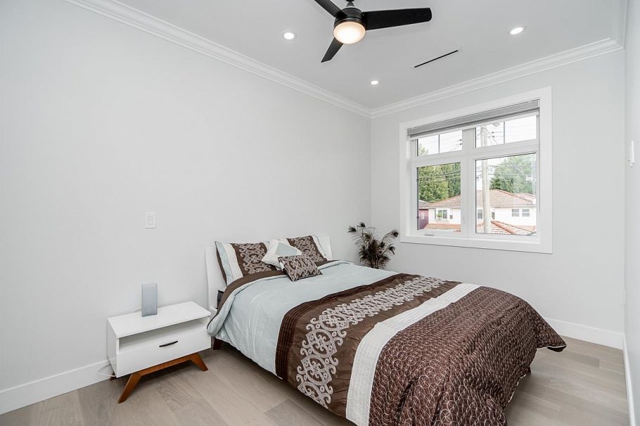 2 1905 E 36th Avenue Vancouver, BC - 14