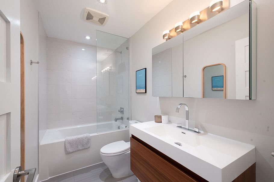 328 E 22nd Street North Vancouver, BC - 14