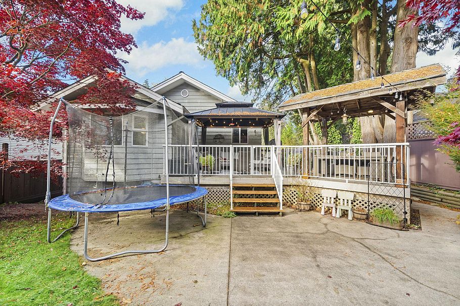 2340 Chesterfield Avenue North Vancouver, BC - 22