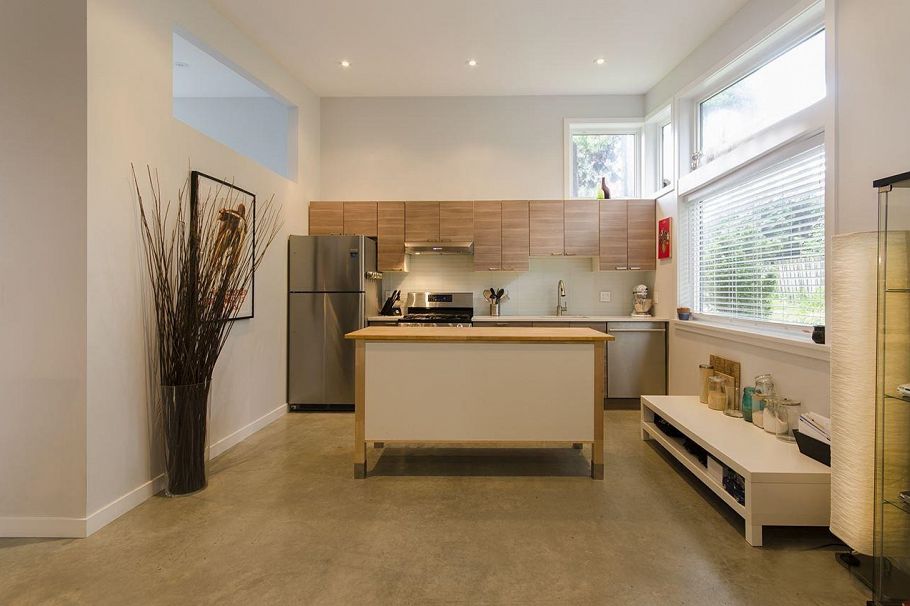 328 E 22nd Street North Vancouver, BC - 35