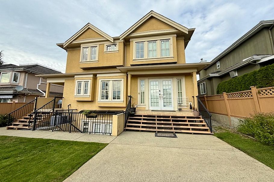 2228 W 22nd Avenue Vancouver, BC - 23
