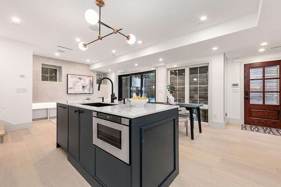 2 365 E 33rd Avenue Vancouver, BC - 7