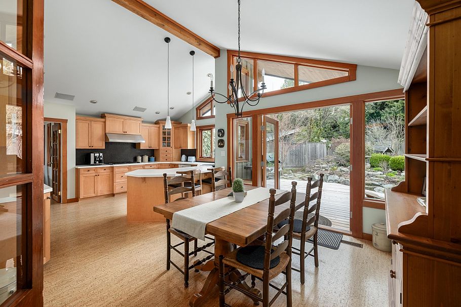 986 Tudor Avenue North Vancouver, BC - 15