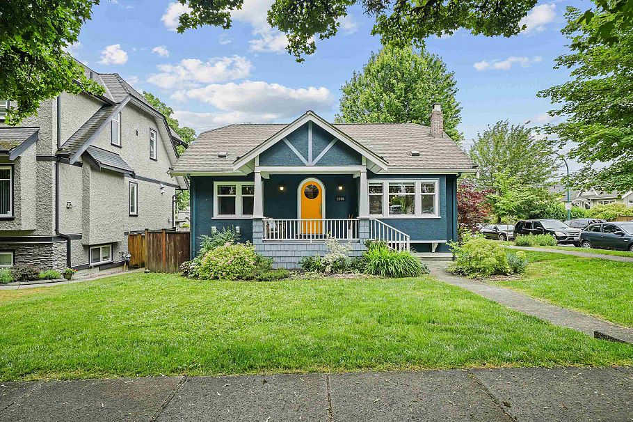 1556 Kamloops Street Vancouver, BC - 1