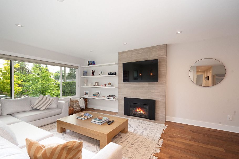 328 E 22nd Street North Vancouver, BC - 5