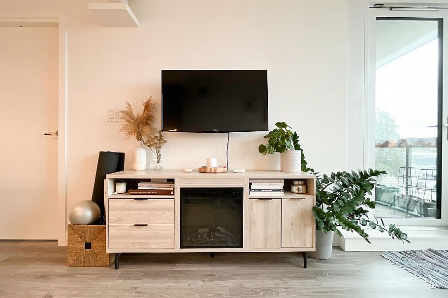 210 8181 Chester Street Vancouver, BC - 2