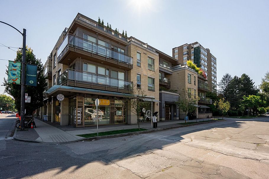 306 2128 W 40th Avenue Vancouver, BC - 30