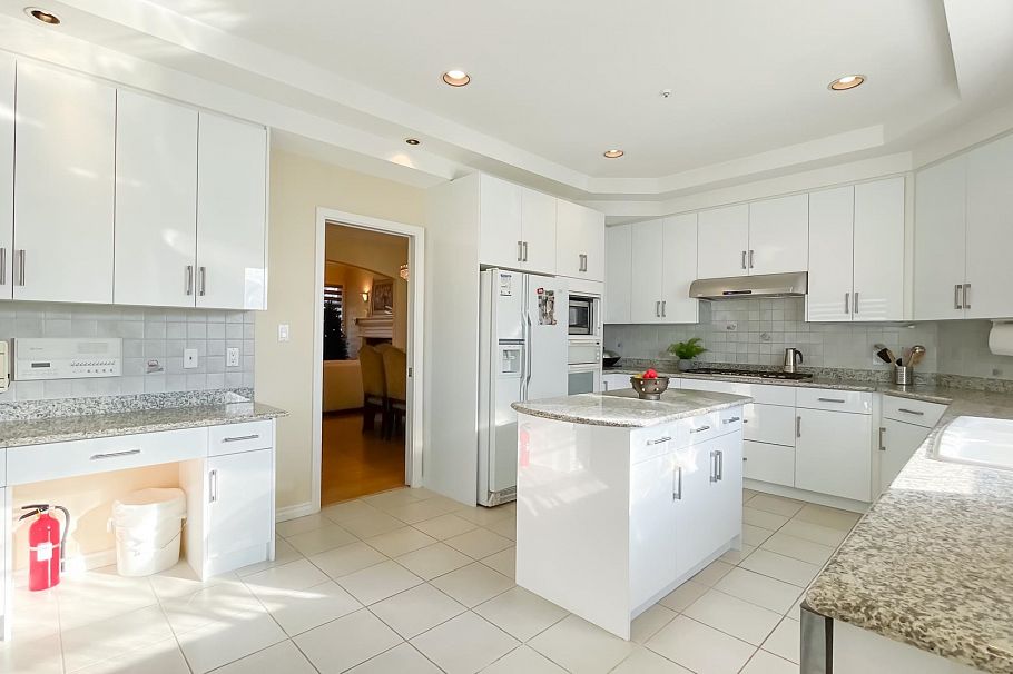 2056 Scarboro Avenue Vancouver, BC - 6