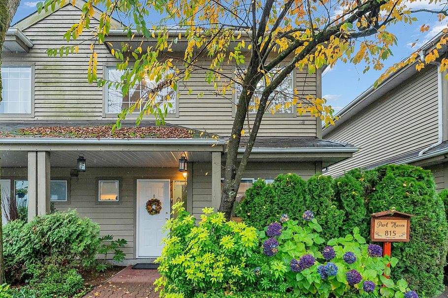 8 815 Tobruck Avenue North Vancouver, BC - 2