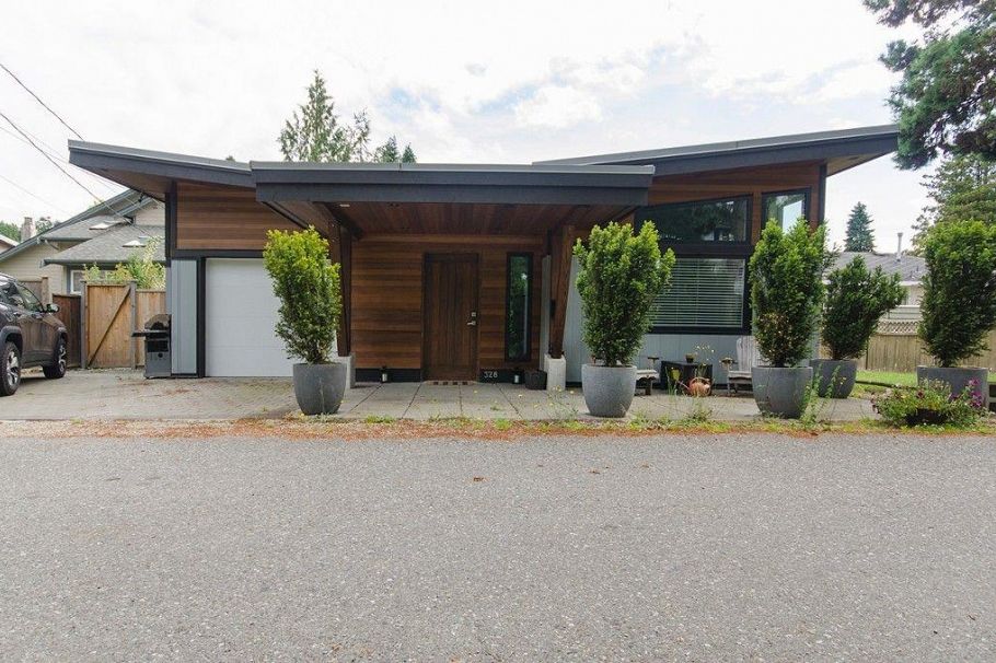 328 E 22nd Street North Vancouver, BC - 32