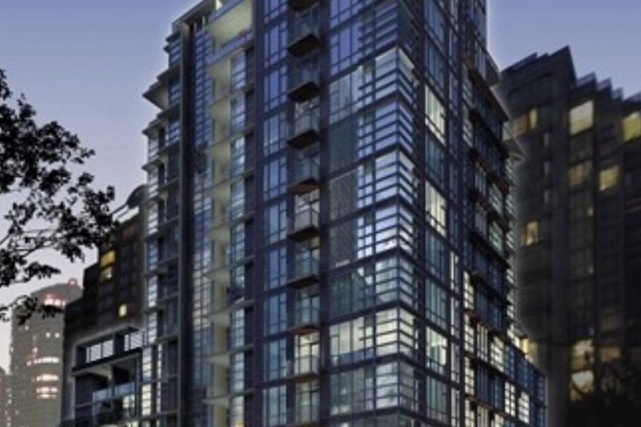 412 1205 Howe Street Vancouver, BC - 1