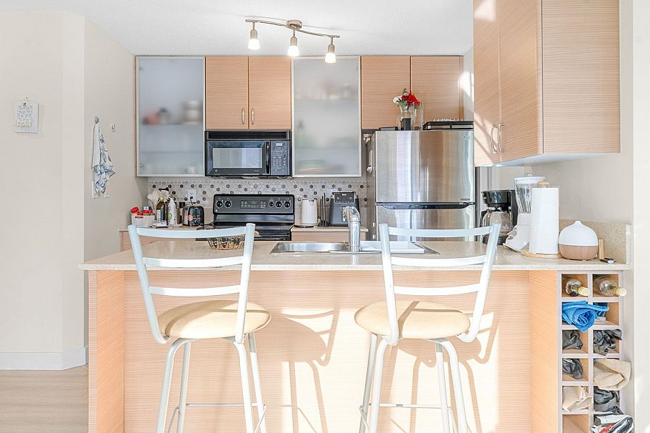 502 909 Mainland Street Vancouver, BC - 12