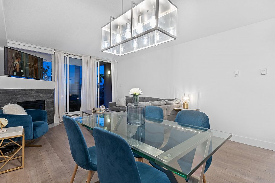 312 555 Abbott  Street Street Vancouver, BC - 9