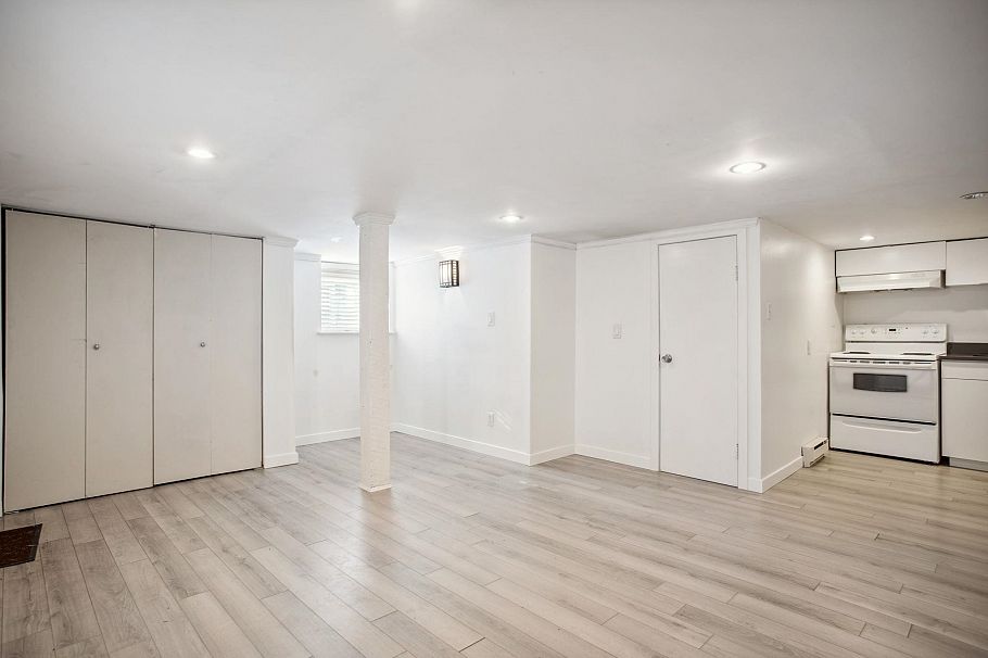 3617 Adanac Street Vancouver, BC - 14