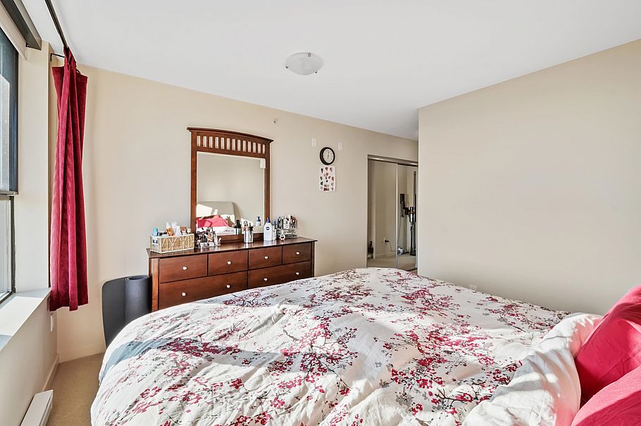 805 683 W Victoria Park North Vancouver, BC - 30