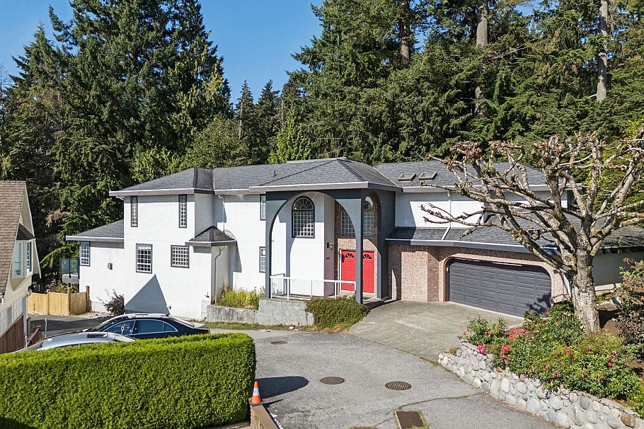 3908 Blantyre Place North Vancouver, BC - 34