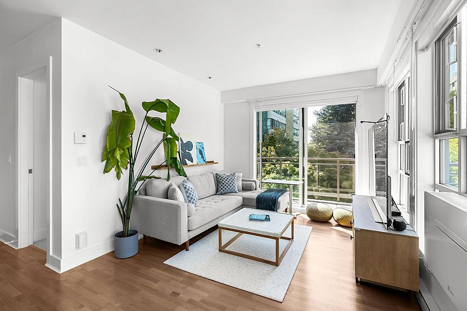 306 2128 W 40th Avenue Vancouver, BC - 3