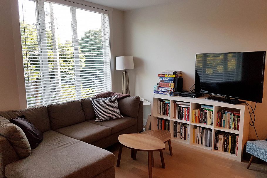 8 531 E 16th Avenue Vancouver, BC - 5