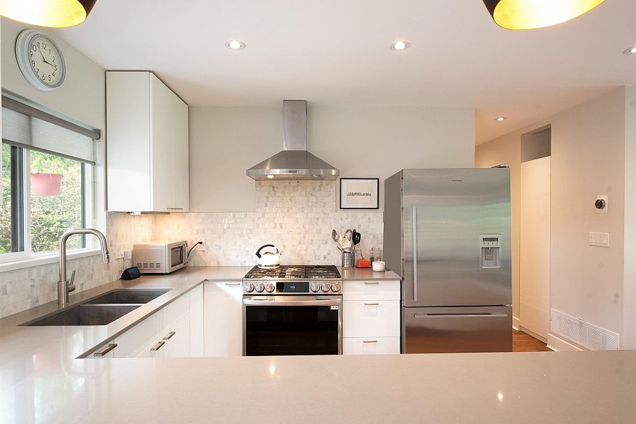 328 E 22nd Street North Vancouver, BC - 12